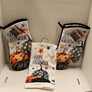 Halloween Kitchen Towles Pumpkins